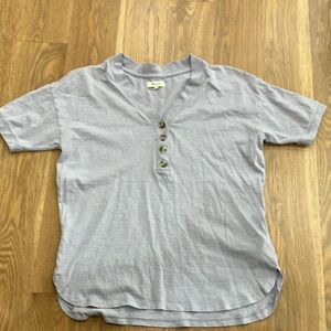Madewell Women’s V-neck Button Front T-shirt in Light Purple